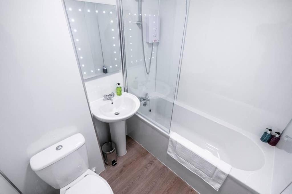 ☆ Bright, 2 Bedroom West End ☆ Apartment Dundee