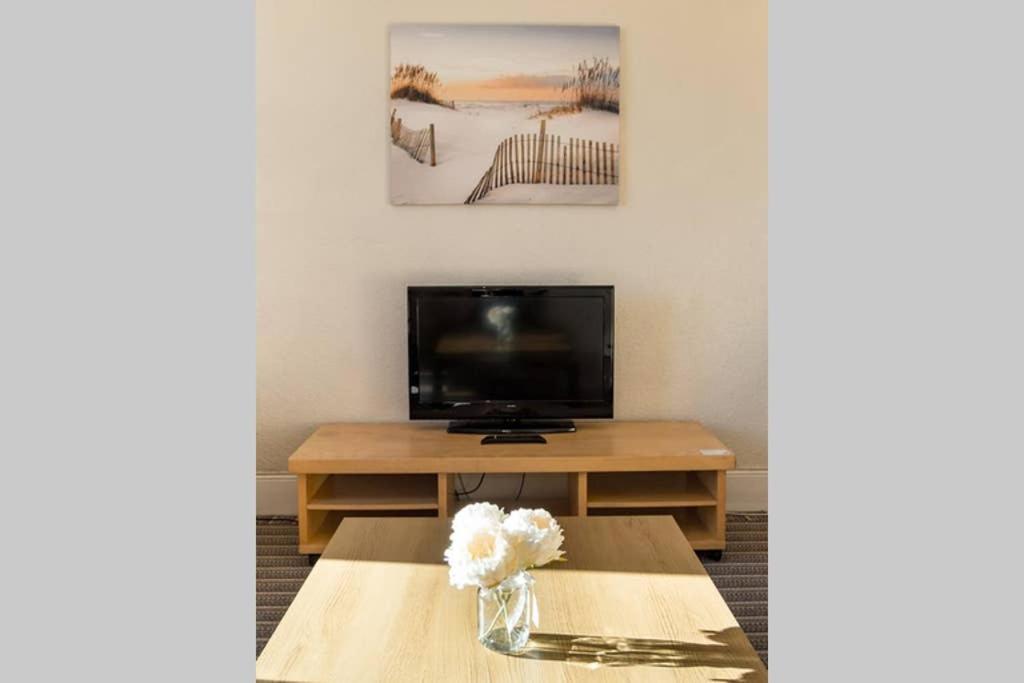 ☆ Bright, 2 Bedroom West End ☆ Apartment Dundee