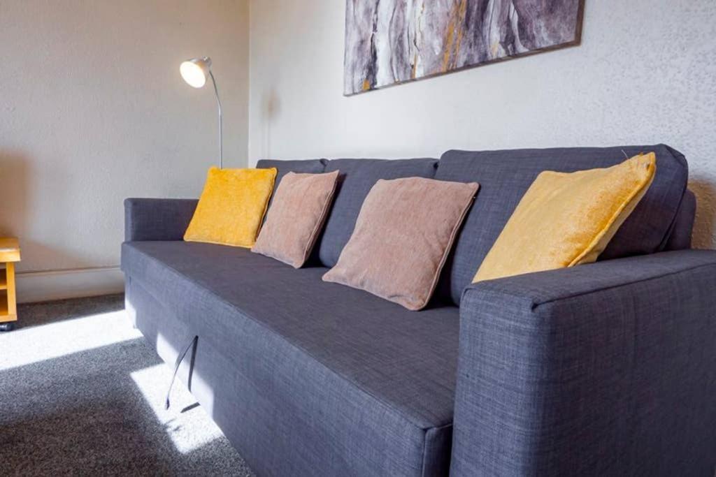 ☆ Bright, 2 Bedroom West End ☆ Dundee