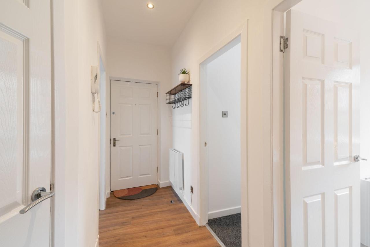 Apartment Bissets Bond *