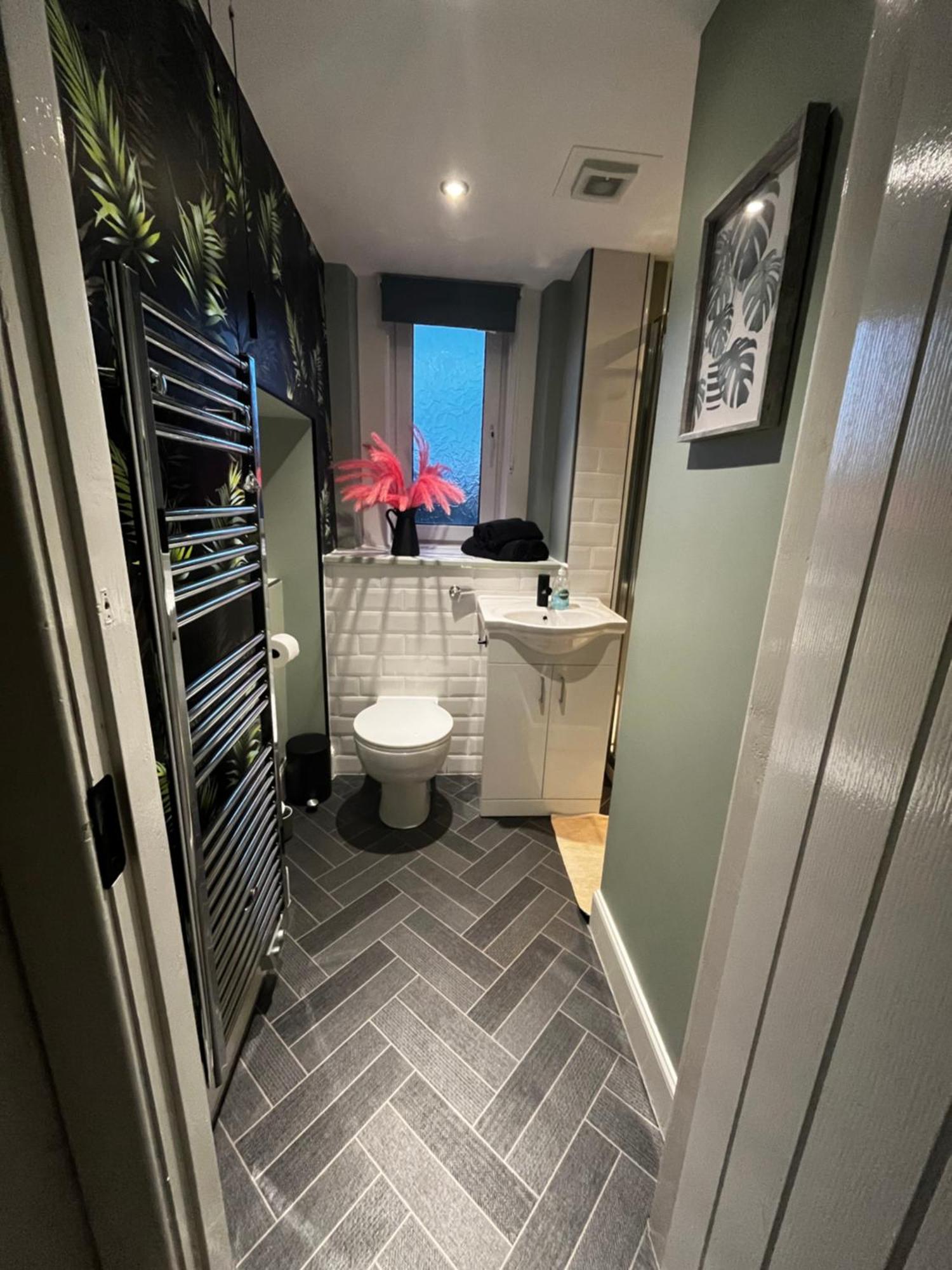 Stunning On Perth Rd-mins From Centre Apartamento