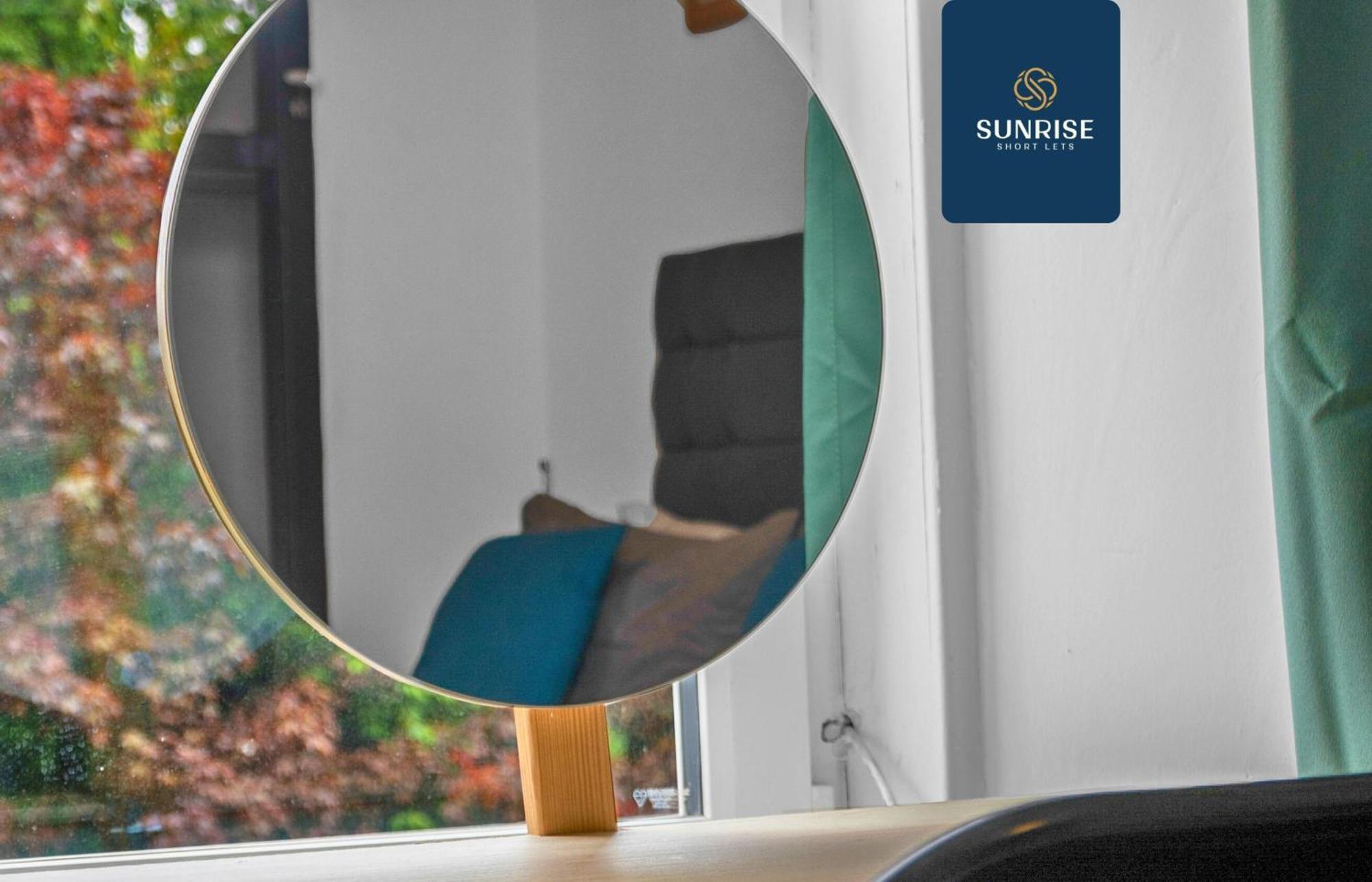 Apartment The Dens, 3 Rooms, 4 Beds, 2 Bathrooms, Fully Equipped, Wifi, Free Street Parking, 3rd Floor